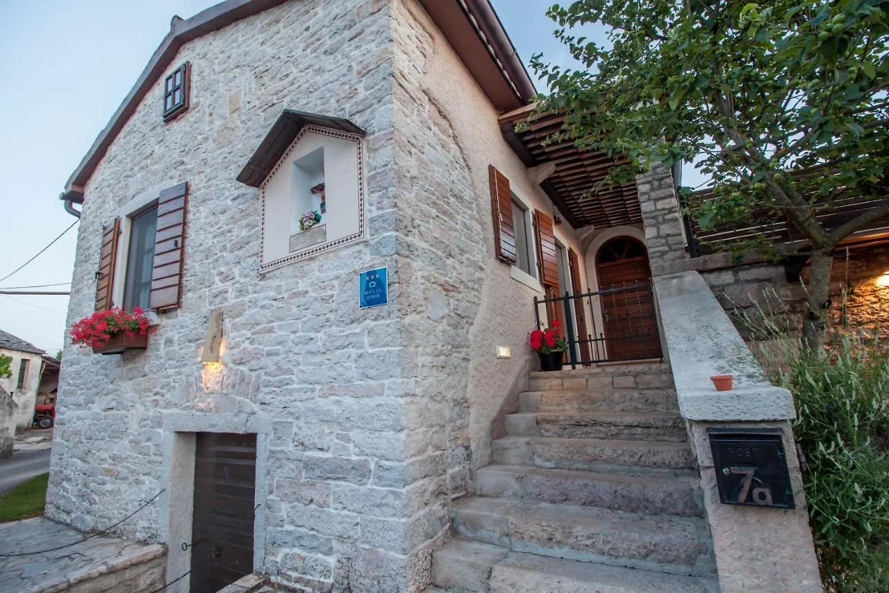 Stara Kuca Apartment Heki