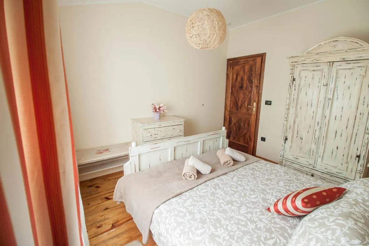 Stara Kuca Apartment Heki